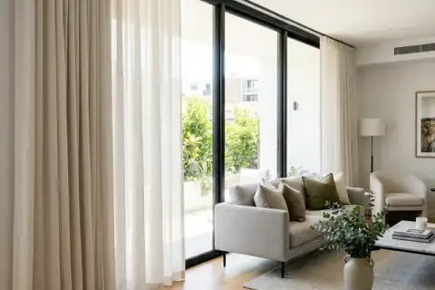 On-site curtain steam cleaning without removal in Vapi